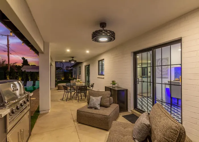 The Sundancer Custom Retreat Holiday home